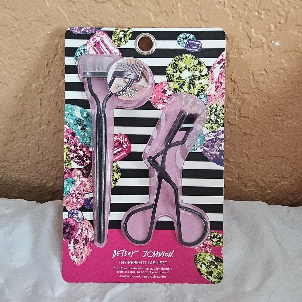 BETSEY JOHNSON EYELASH COMBO - Picture 2 of 3